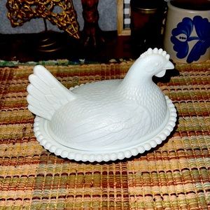 Vintage Indiana White Milk Glass Hen on Nest Covered Candy Dish